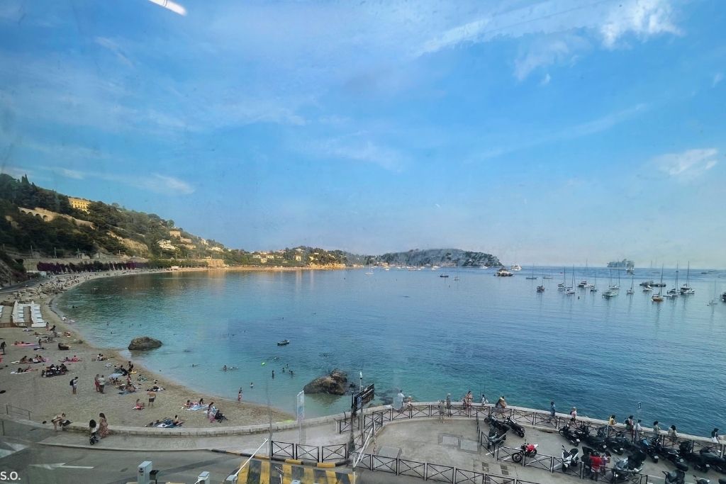 A view of Plage des Marinieres