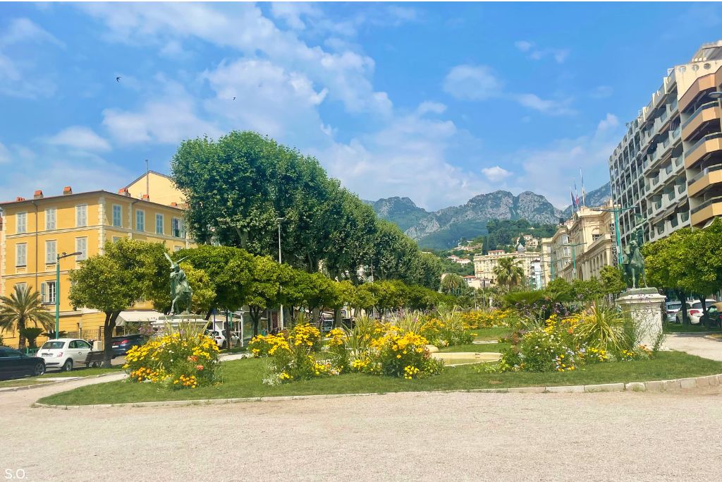 Jardin Biov&egrave;s in Menton, a beautifully landscaped garden with vibrant flower displays