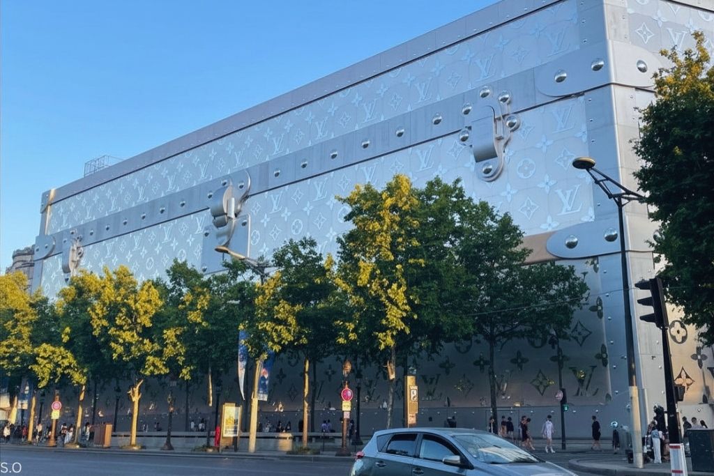 The iconic Louis Vuitton flagship store on the Champs-&Eacute;lys&eacute;es